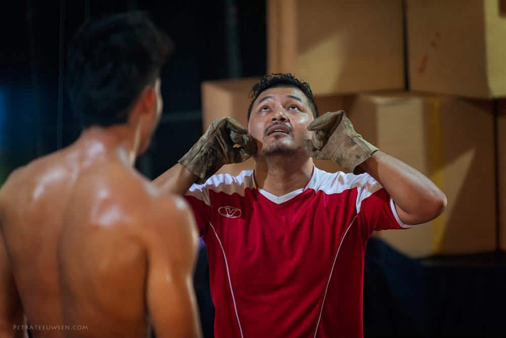 Phare Circus artistic coach Bonthoeun HOUN rehearses with performers