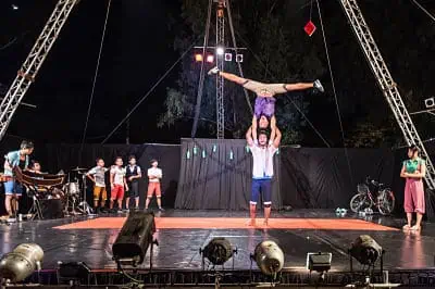 Phare Circus performing on outdoor stage