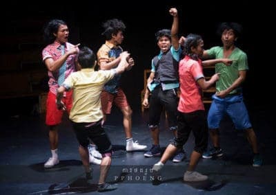 Phare Circus show "Chills": performers in student costume scramble to prepare and fight the ghosts