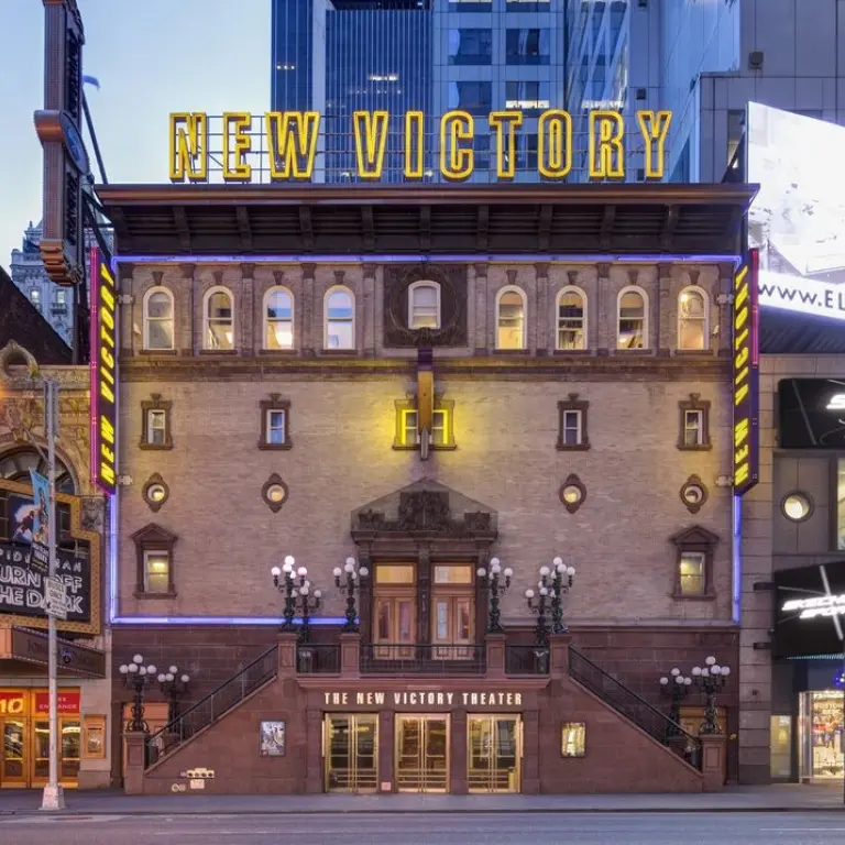 Phare Circus tours New York City at New Victory Theater